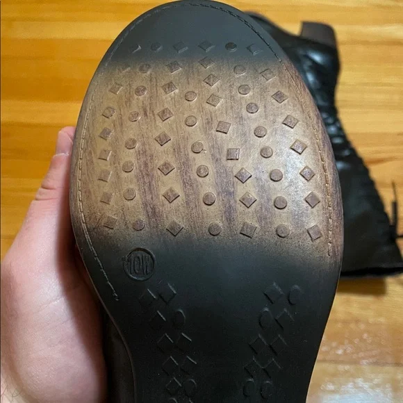 NWT Torrid Black Leather Lace Back Knee-High Boots Size 10 Wide - Picture 4 of 7